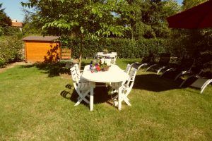 Saint-genis-laval-location-Cle-des-Artistes-jardin-a