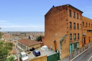 Urban-Sejour-Appartement-Vieux-Lyon-Theatre-Romain-06302021_185717