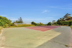Urban-Sejour-Lyon-5-les-Hauts-de-Saint-Just-appartement-location-tennis