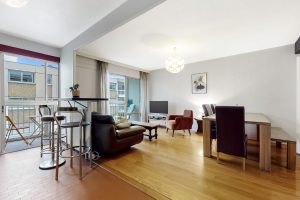 Urban-Sejour-Lyon-7-Garibaldi-Universite-location-temporaire-appartement-salon