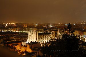 lyon-5-location-montee-chemin-neuf-studio-vue-nuit-b