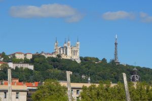 lyon-7-location-rhone-quai-claude-bernard-vue-balcon-jour-b