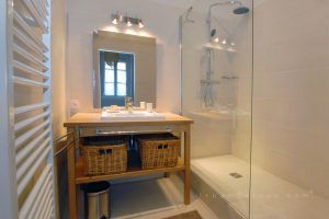 lyon-7-location-rhone-raspail-chambre-1-sdb