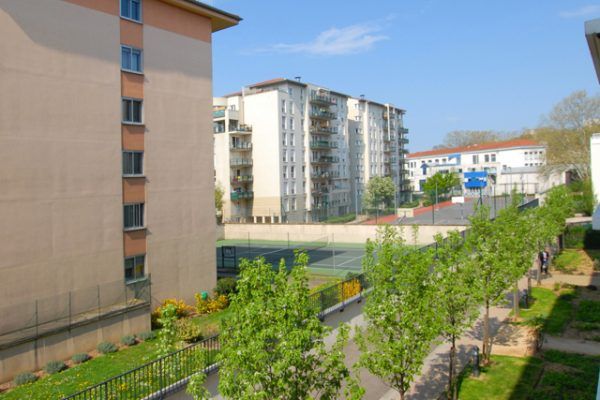 lyon-9-location-valmy-tuileries-vue-cote-chambres-b