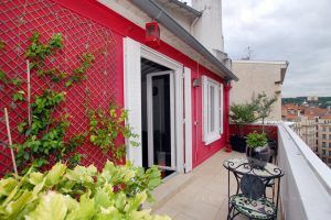 lyon-1-location-saone-sathonay-terrasse-b