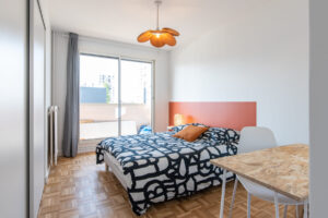 Urban-sejour-immeuble-saint-priest-centre-appartement-3-chambres-location-saisonniere-chambre-1