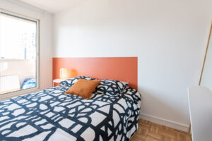 Urban-sejour-immeuble-saint-priest-centre-appartement-3-chambres-location-saisonniere-chambre-1-b