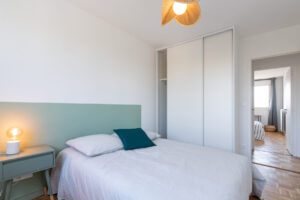 Urban-sejour-immeuble-saint-priest-centre-appartement-3-chambres-location-saisonniere-chambre-2-placard