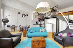Urban-Sejour-Lyon-4-Croix-Rousse-Hopital-Belford-location-canape