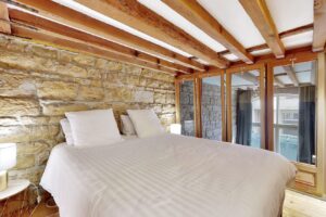 Urban-Sejour-Lyon-2-Conde-Place-Carnot-06282023_192921