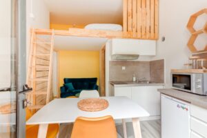 Lyon-8-Grange-blanche-hopital-studio-4-urban-sejour-location-temporaire-mezzanine