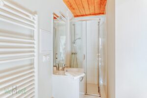 Lyon-8-grange-blanche-studio-7-urban-sejour-location-temporaire-douche