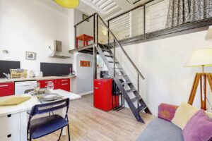 Urban-Sejour-Lyon-4-Croix-Rousse-le-Petit-Belfort-06262023_174213