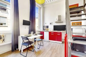 Urban-Sejour-Lyon-4-Croix-Rousse-le-Petit-Belfort-06262023_174410