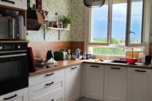 Villeurbanne-Doua-Salengro-urban-sejour-location-appartement-cuisine