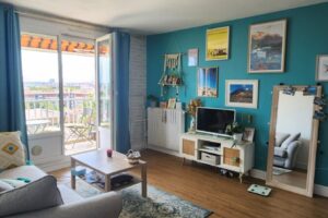 Villeurbanne-Doua-Salengro-urban-sejour-location-appartement-salon